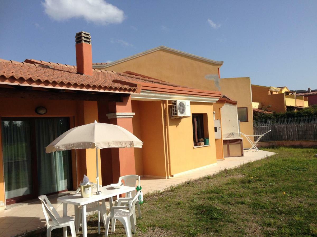 Villa Aurora Chia Exterior foto
